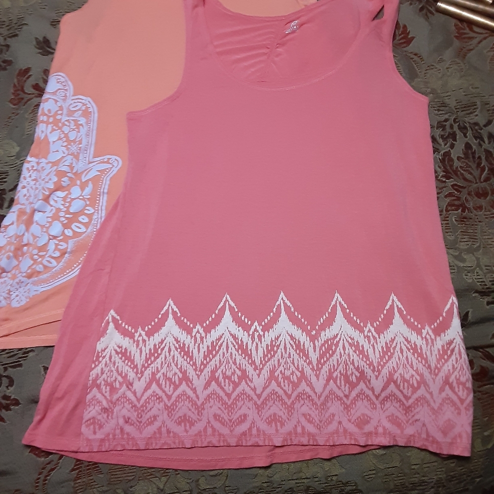 Athletic shirt